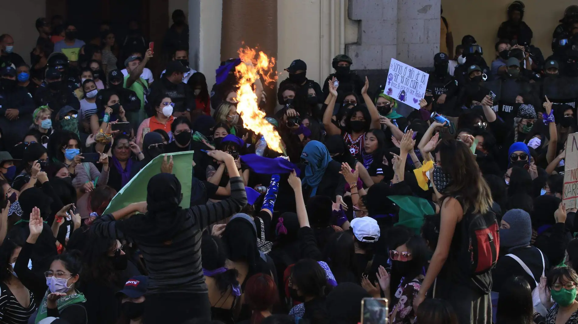 EM- MARCHA MUJERES 1